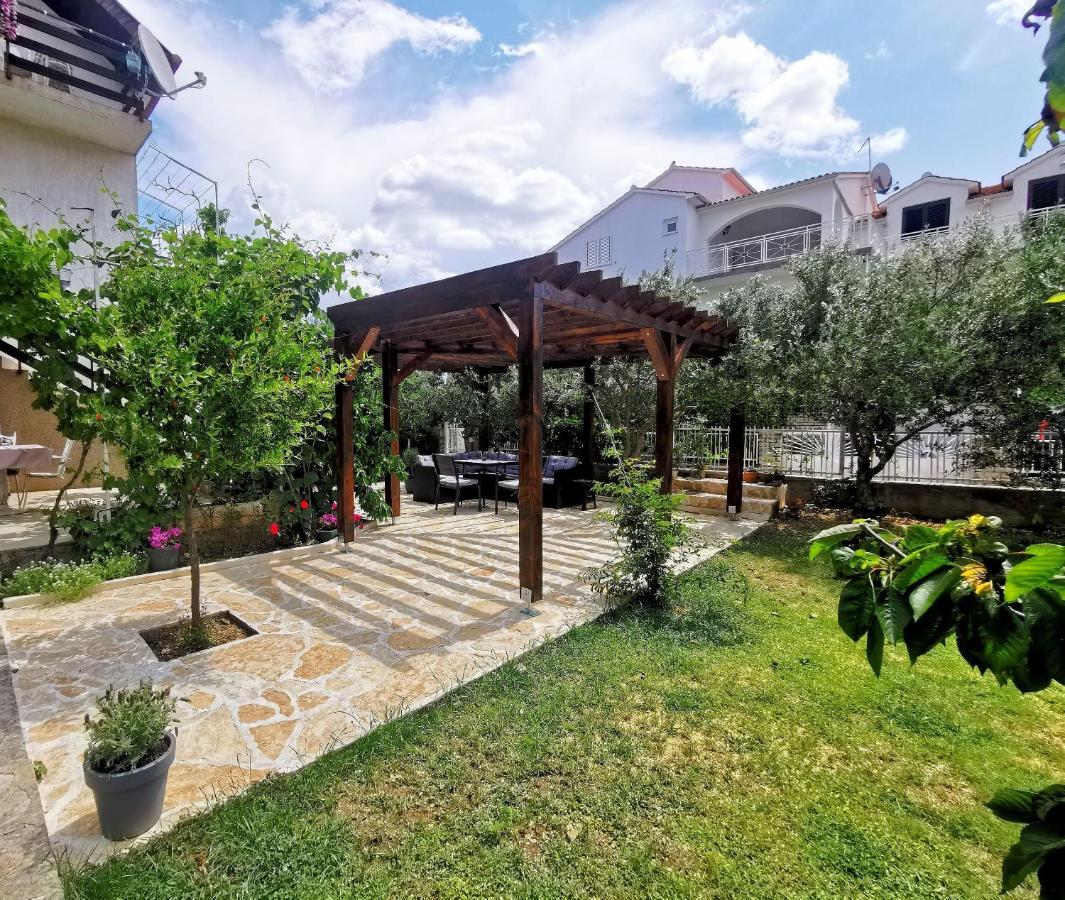 Apartments Marijana Vodice Exteriör bild